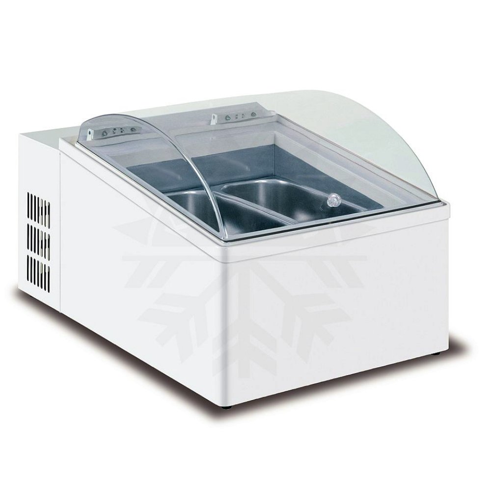 Leere Tischaufsatzvitrine mit gebogener Glasabdeckung für Speiseeis. weiter weg